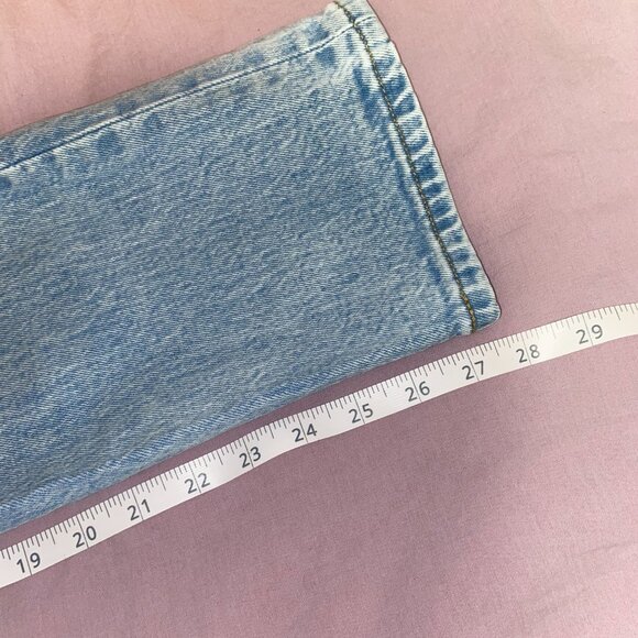 Levis Women's 501 Classic Straight Leg Jeans - Size 26 - Picture 10 of 10